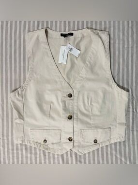 NWT Banana Republic Cream Vest